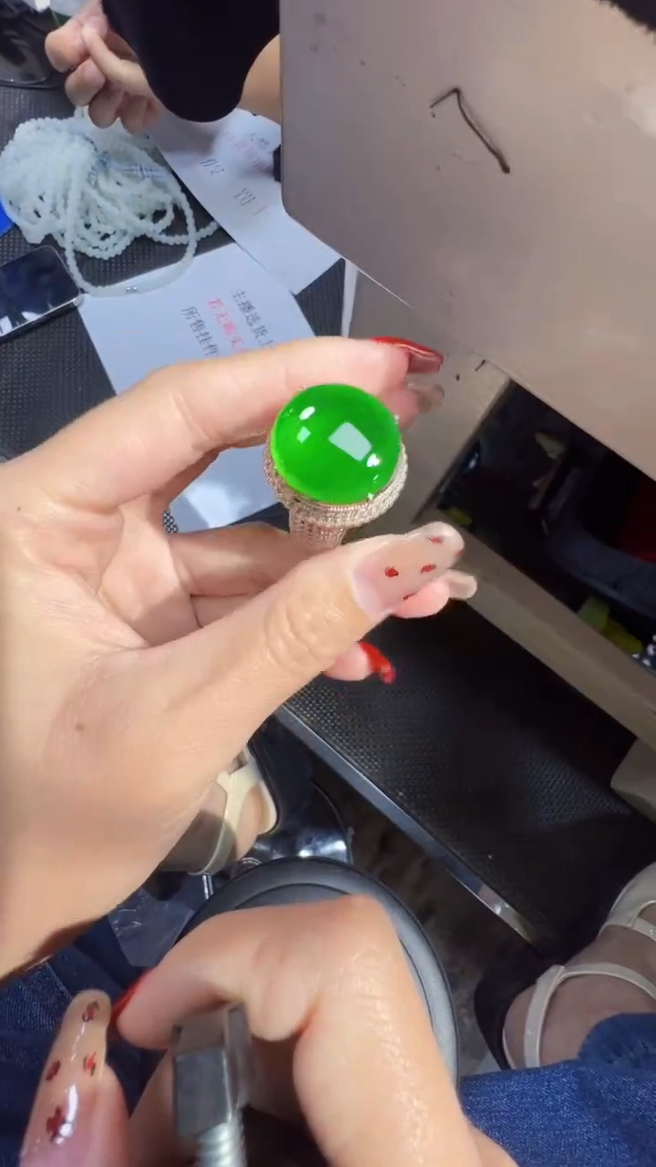 【闪购商品】定制翡翠未镶嵌蛋面1