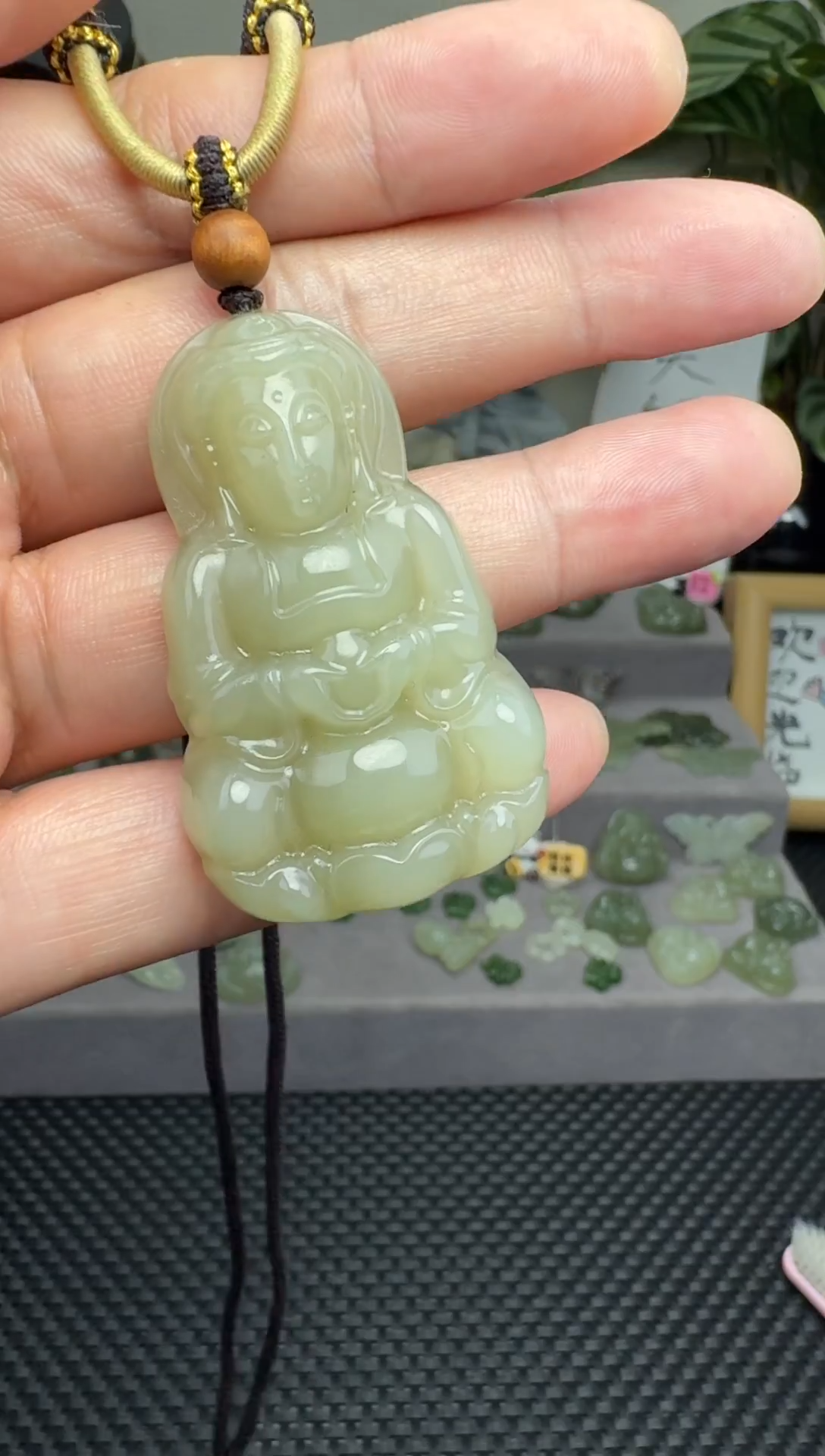 颈饰未镶嵌和田玉50mm  观音  赠绳  完美主义慎拍