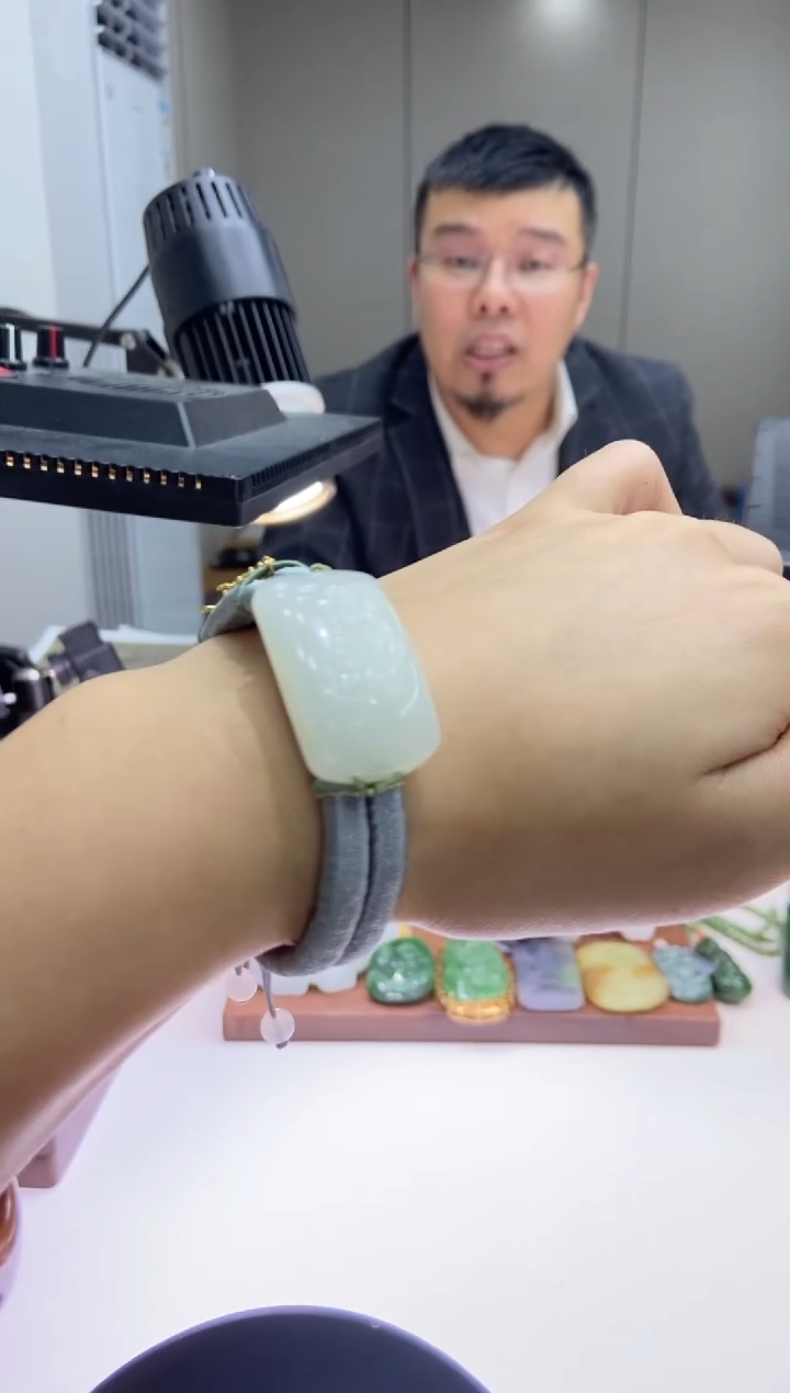 和田玉未镶嵌颈饰2203371/苏/手牌 多样性一件发