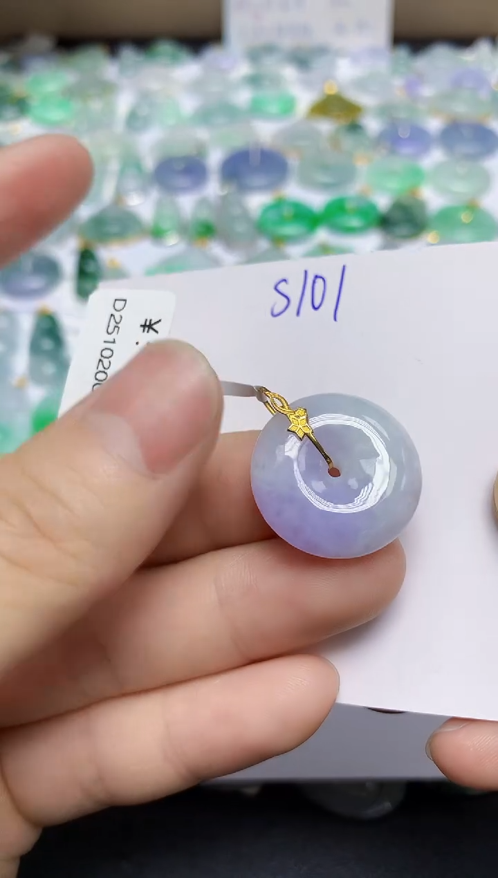 颈饰18K金镶嵌翡翠天然缅甸翡翠A货翡翠百元以上9元证书费自理