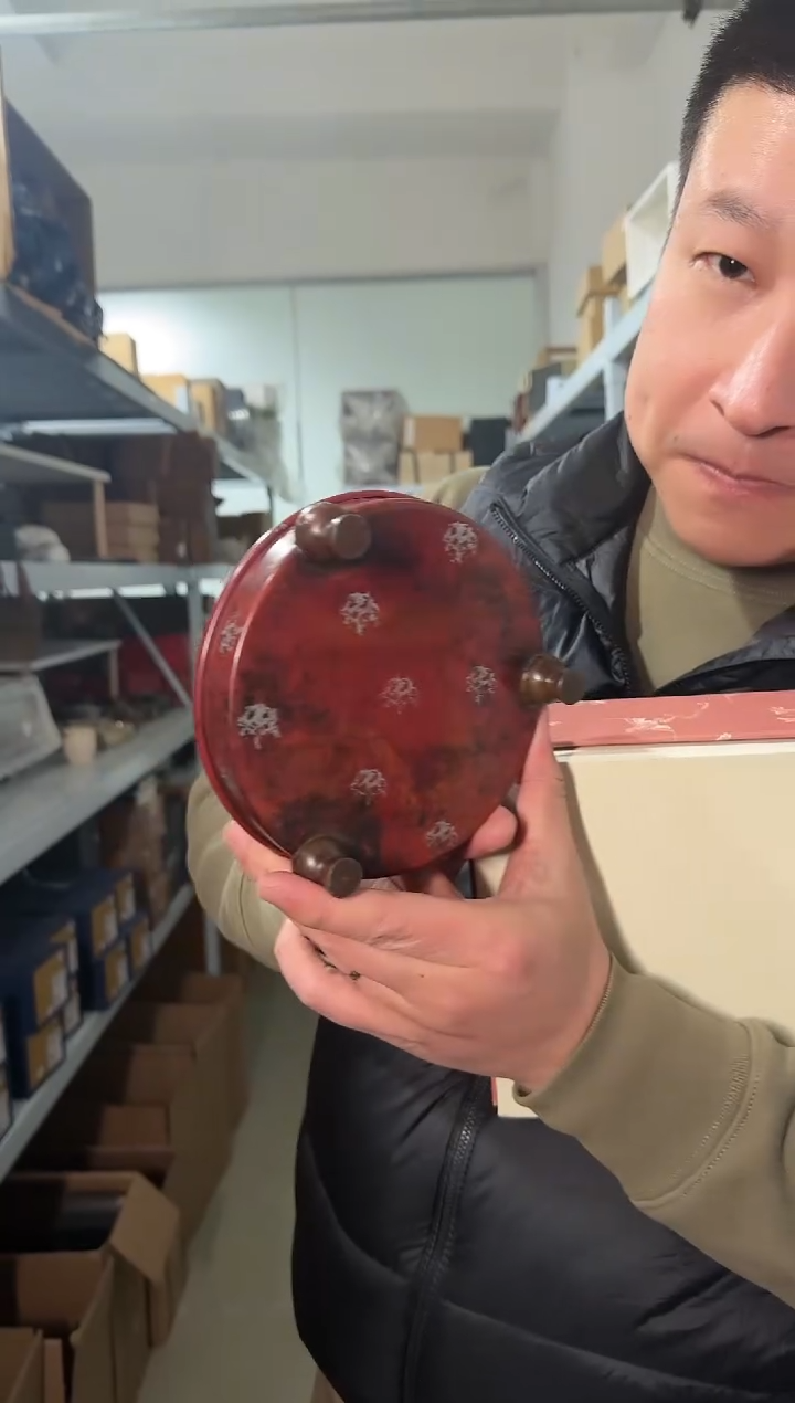 【闪购商品】B029 宋氏紫金三足铜壶承