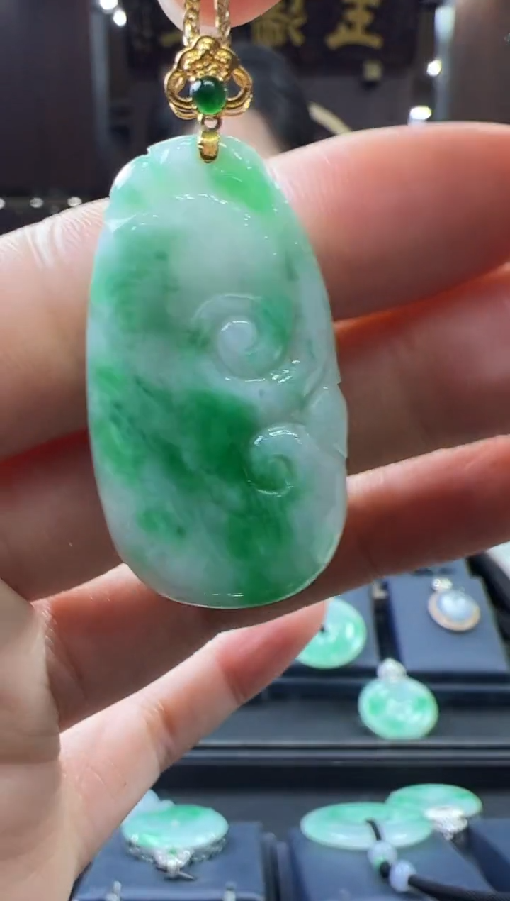 【闪购商品】翡翠挂件18K金镶嵌如意不含链