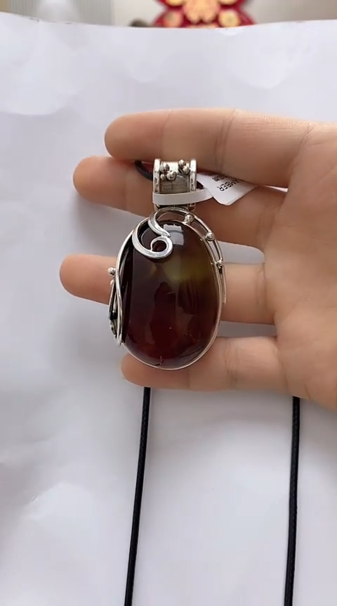【闪购商品】琥珀裸石银S925镶嵌琥珀吊坠