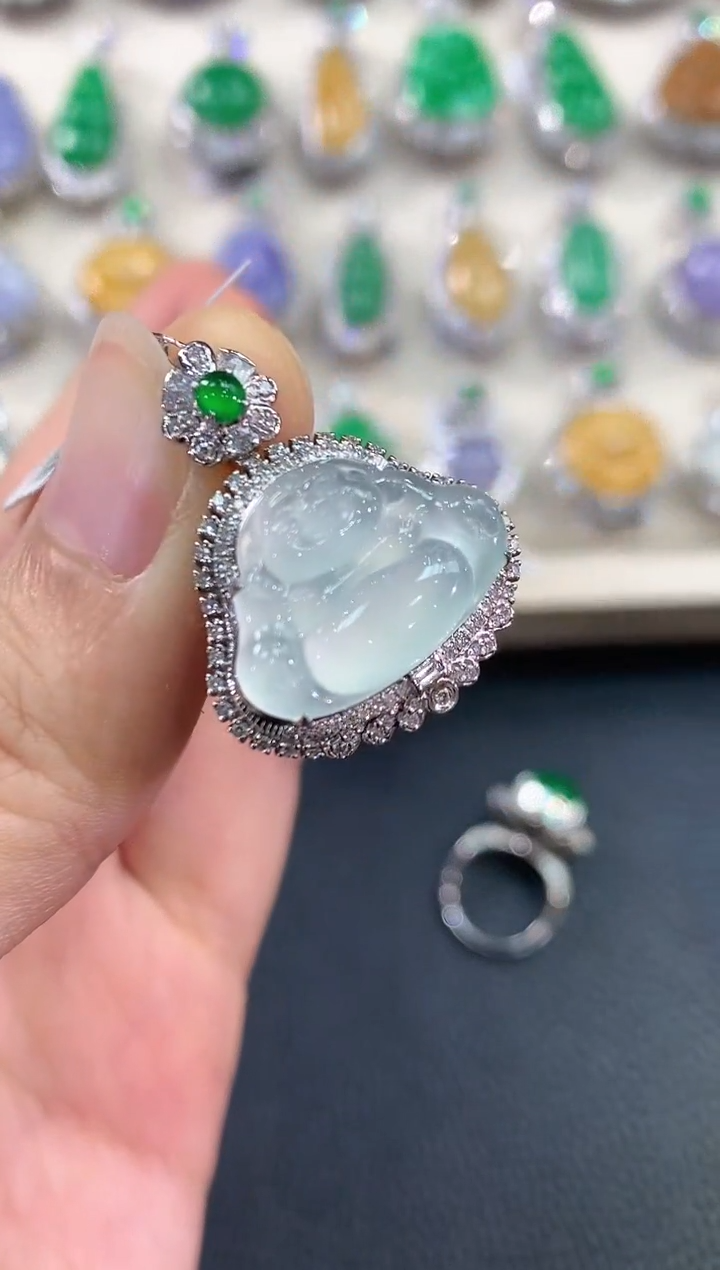 【闪购商品】翡翠吊坠(不含链)18K金镶嵌C110  