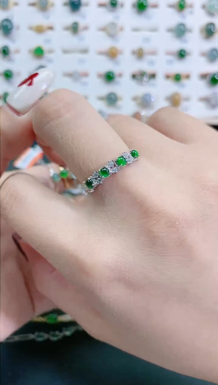 翡翠戒指银S925镶嵌天然翡翠