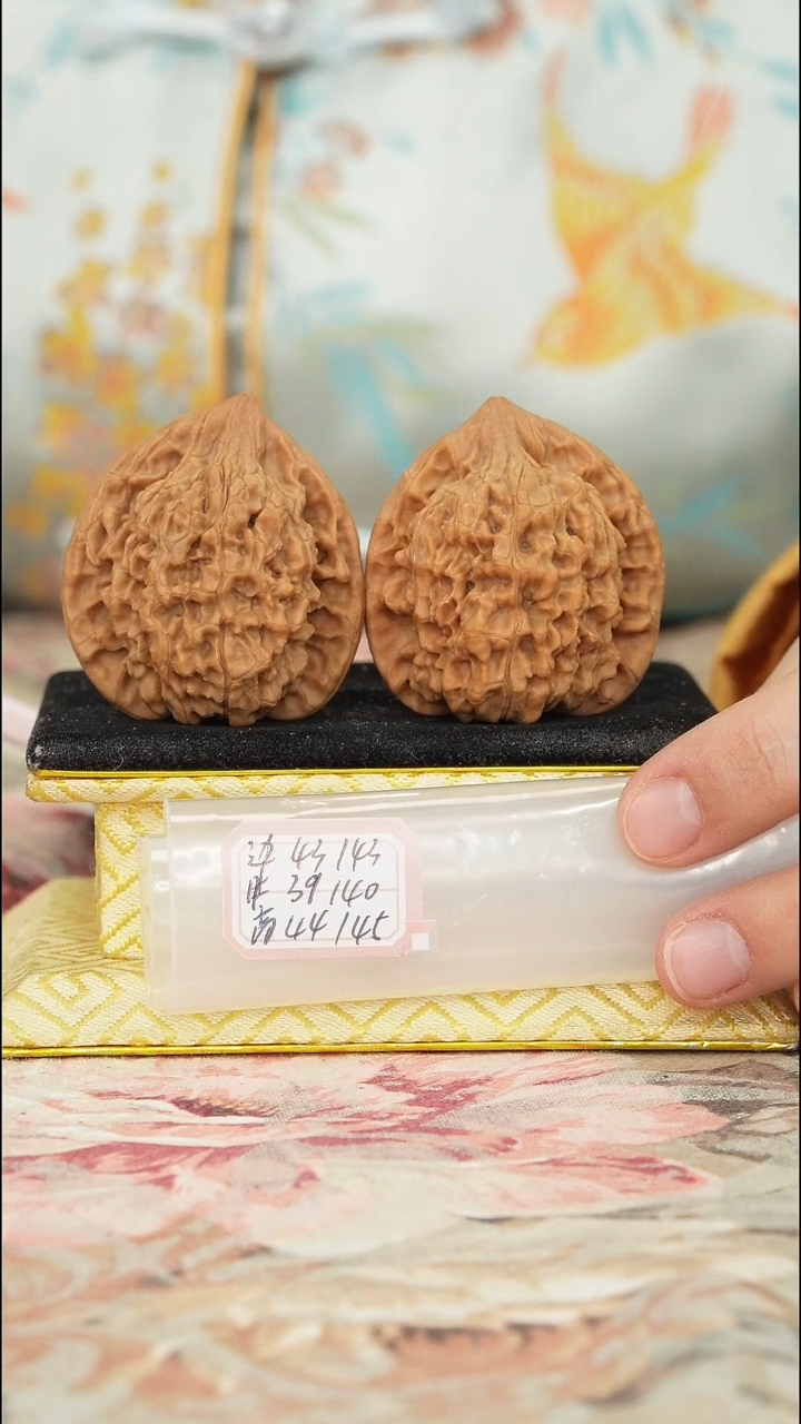 【闪购商品】文玩核桃把件官帽