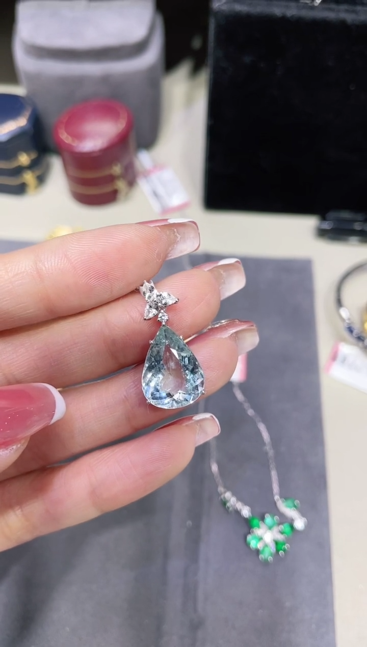 【闪购商品】海蓝宝石吊坠(不含链)18K金镶嵌·