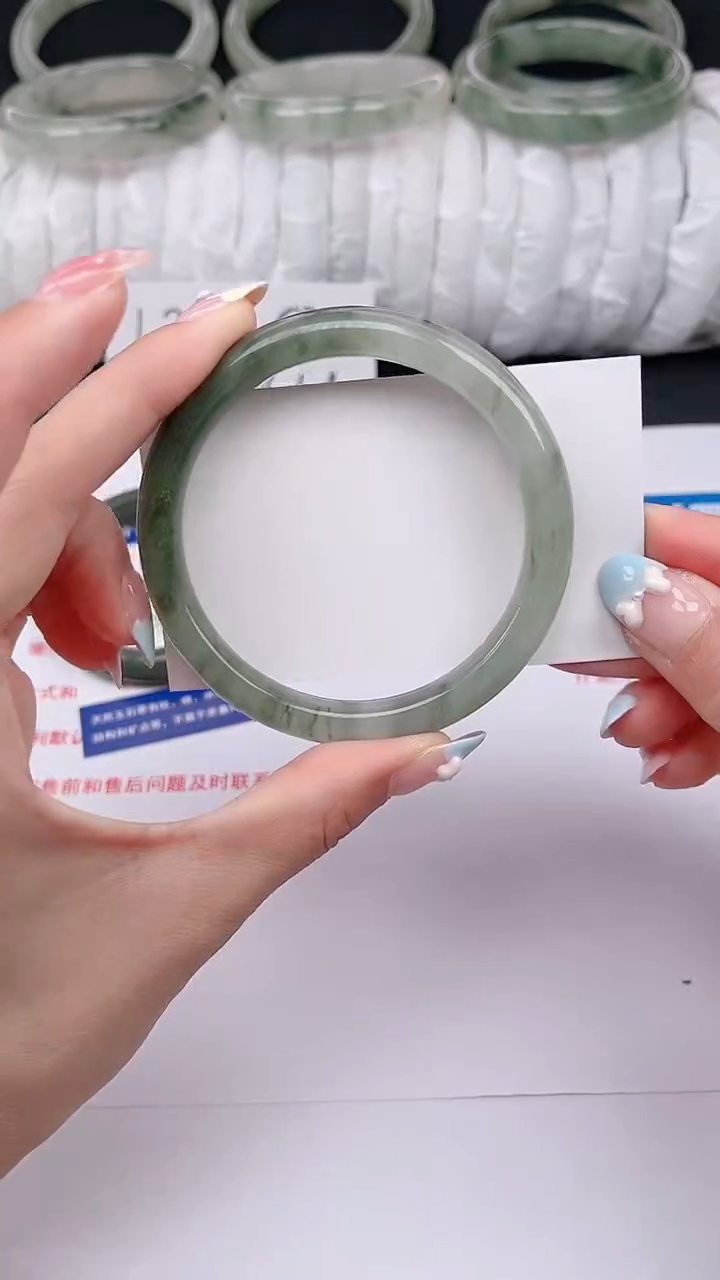 石英质玉手镯未镶嵌505-60/61