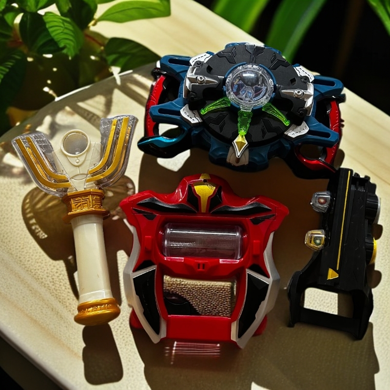 超人武器玩具发三个，微瑕