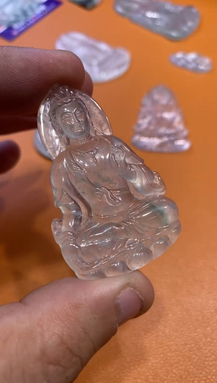 【闪购商品】翡翠吊坠(不含链)未镶嵌观音6500