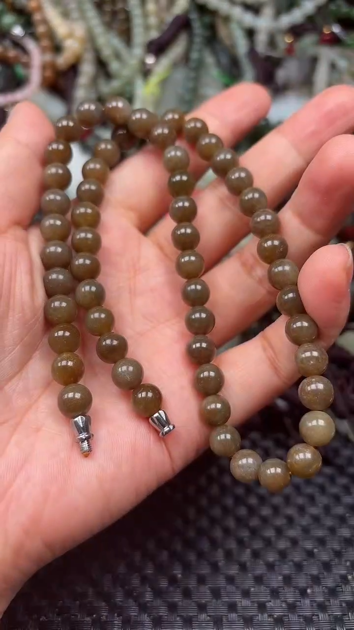 和田玉未镶嵌颈饰1