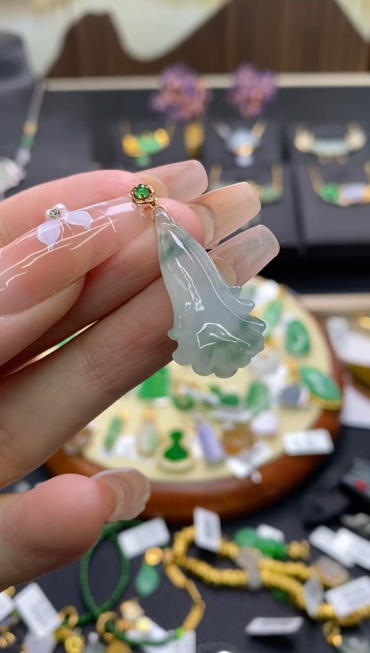 【闪购商品】翡翠颈饰18K金镶嵌净货13127