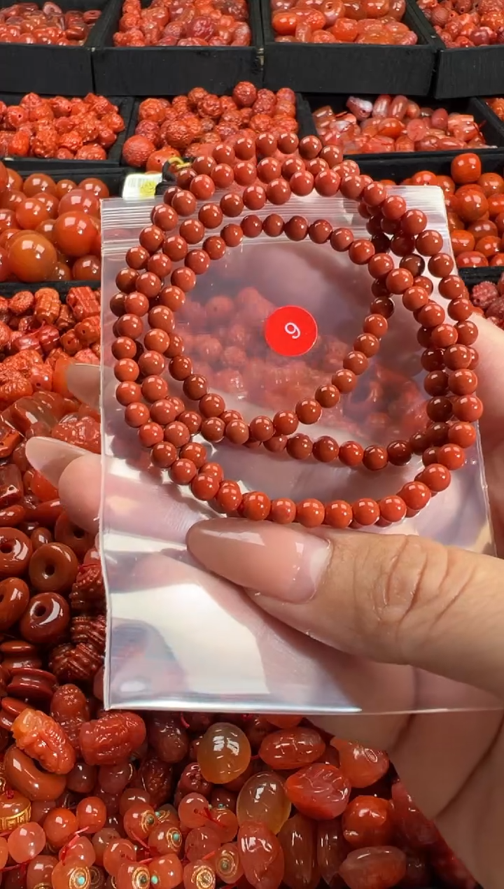 南红玛瑙未镶嵌颈饰1