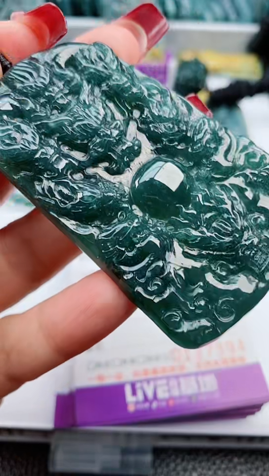 【闪购商品】翡翠颈饰未镶嵌