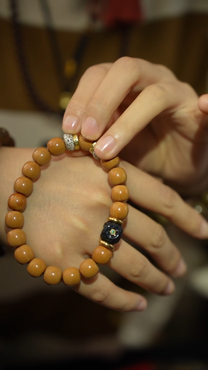 【闪购商品】金丝楠手串/手链浮白载笔猴头设计款