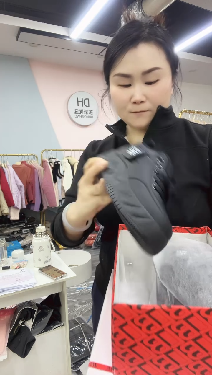闪电购86 35码 女士板鞋 