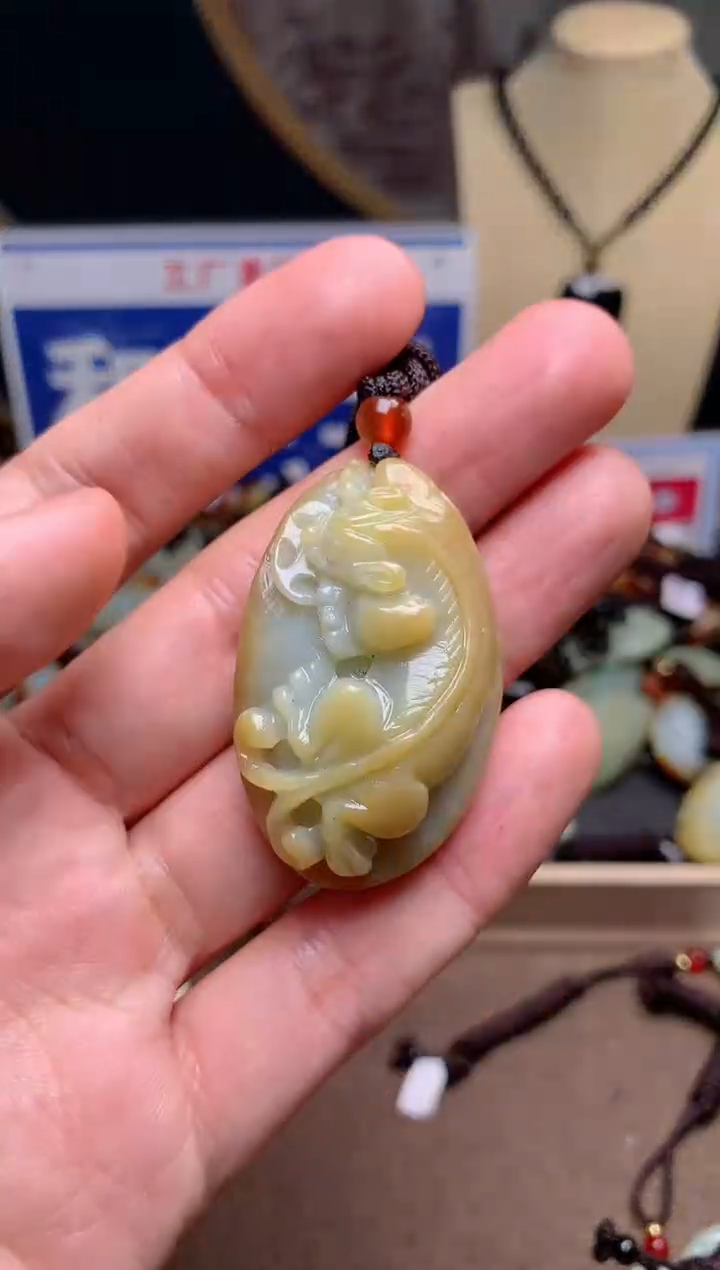 【闪购商品】和田玉颈饰未镶嵌1