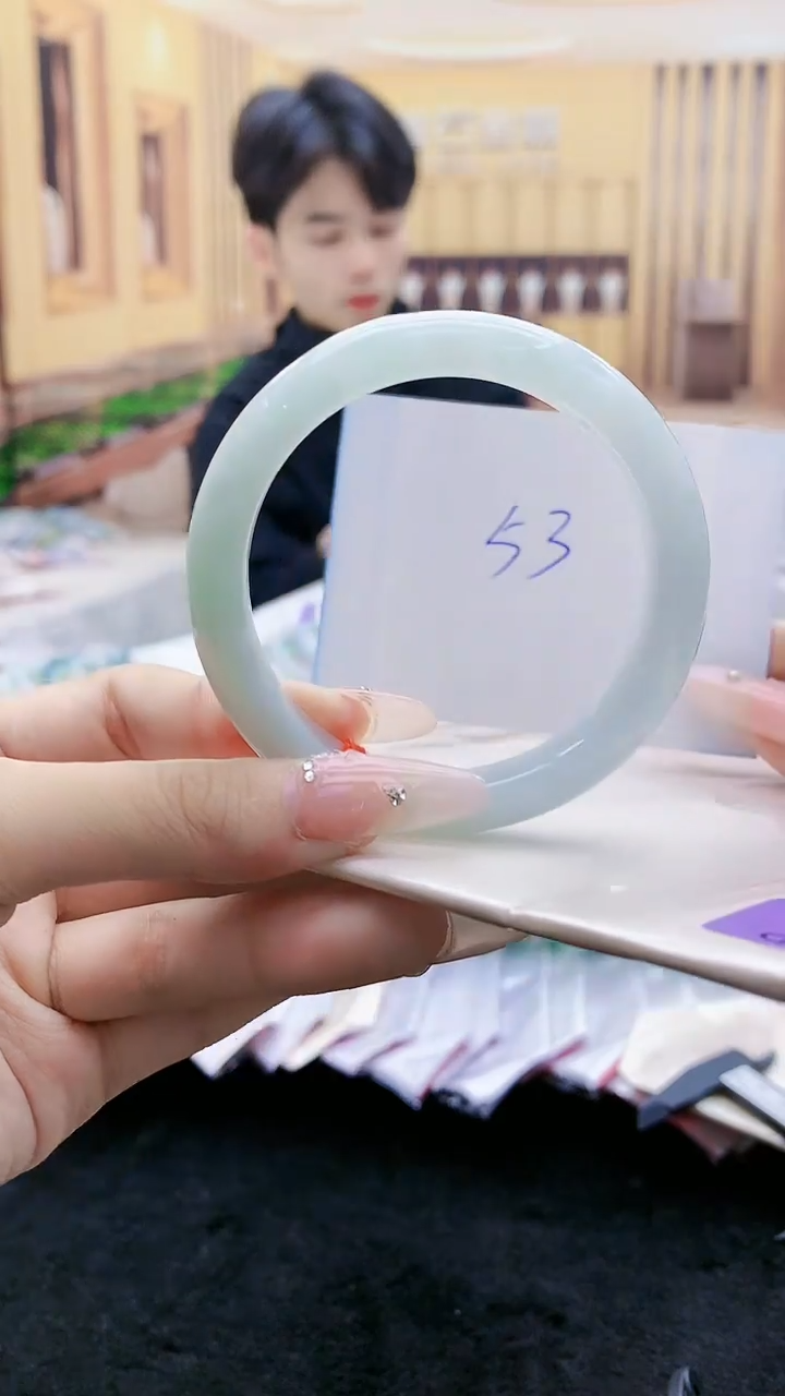 【闪购商品】翡翠手镯未镶嵌     H87-33