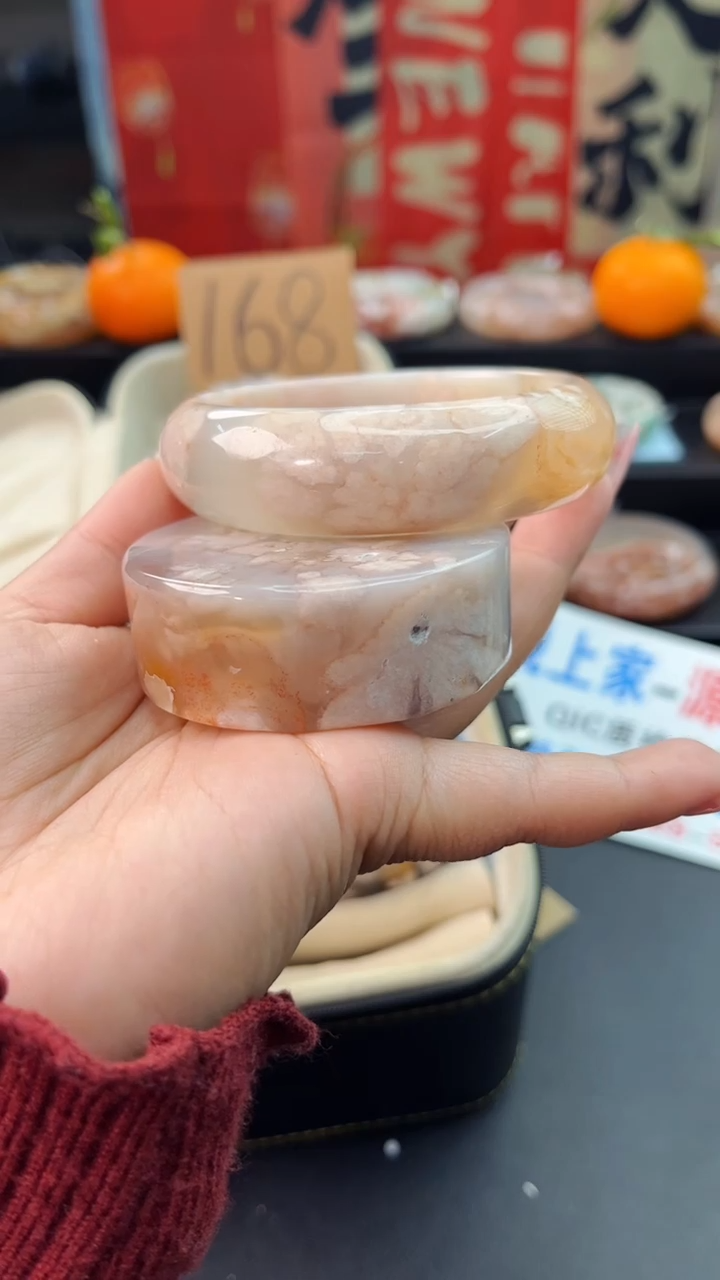 【闪购商品】石英质玉手镯未镶嵌赠送镯心（62圈口）