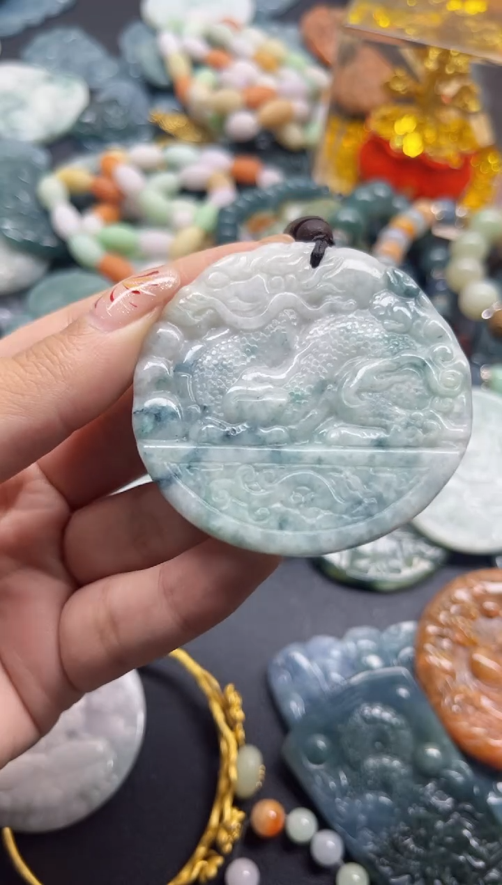 【闪购商品】翡翠颈饰未镶嵌翡翠