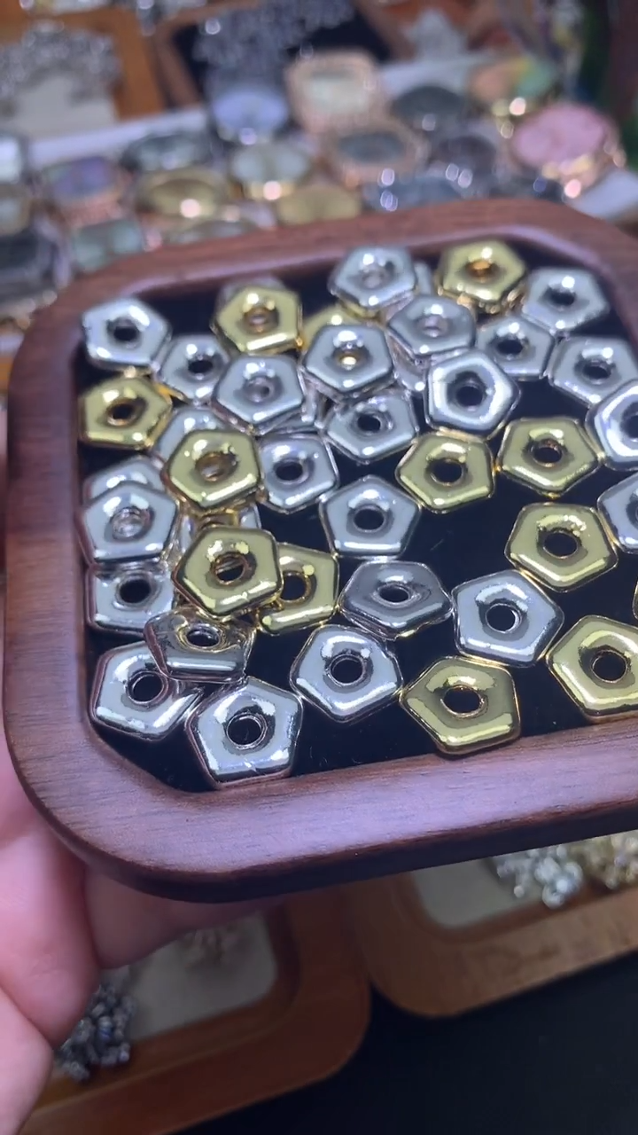 锆石合金五边形隔片（下单备注颜色) 7元5个 