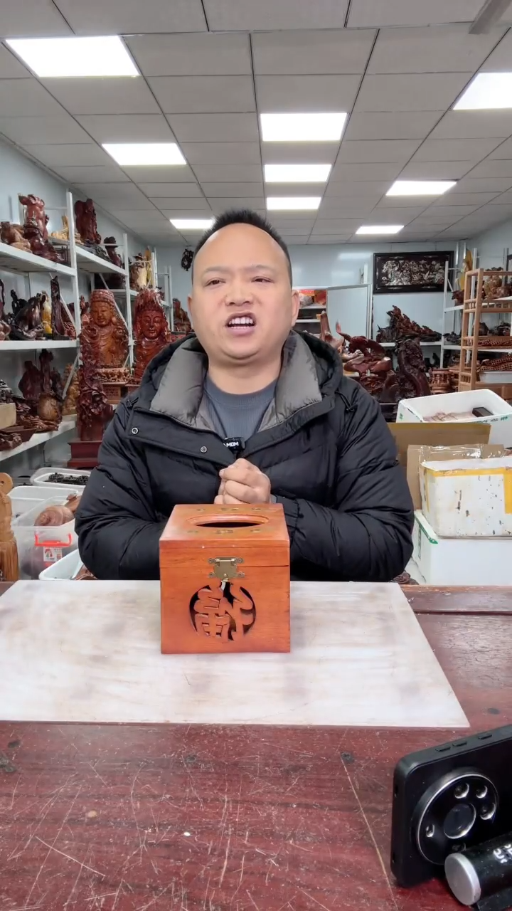 【闪购商品】花梨木类木雕工艺品888888888