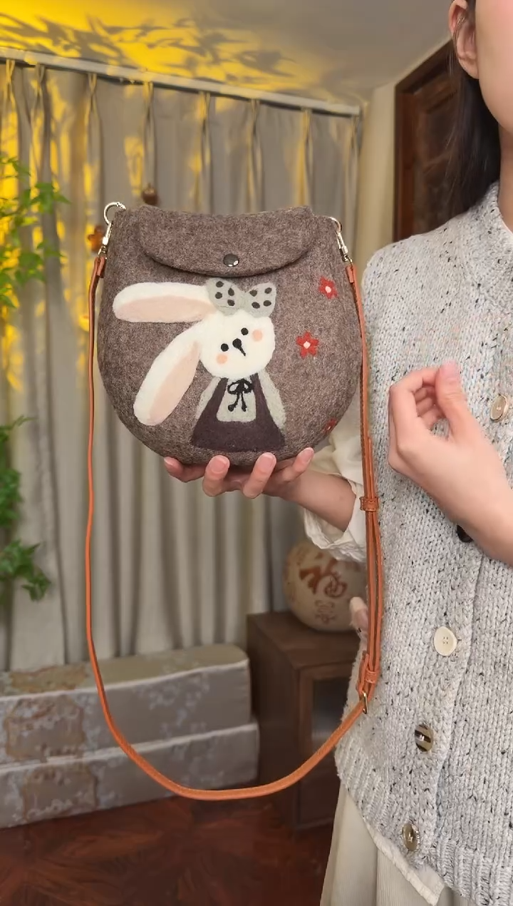 羊毛非遗羊毛毡包 蛋蛋包三花兔