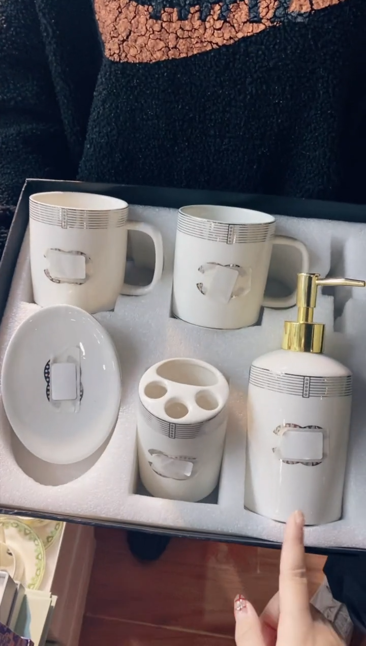 【闪购商品】杯鸿辉家品牌瓷器，京东包邮！