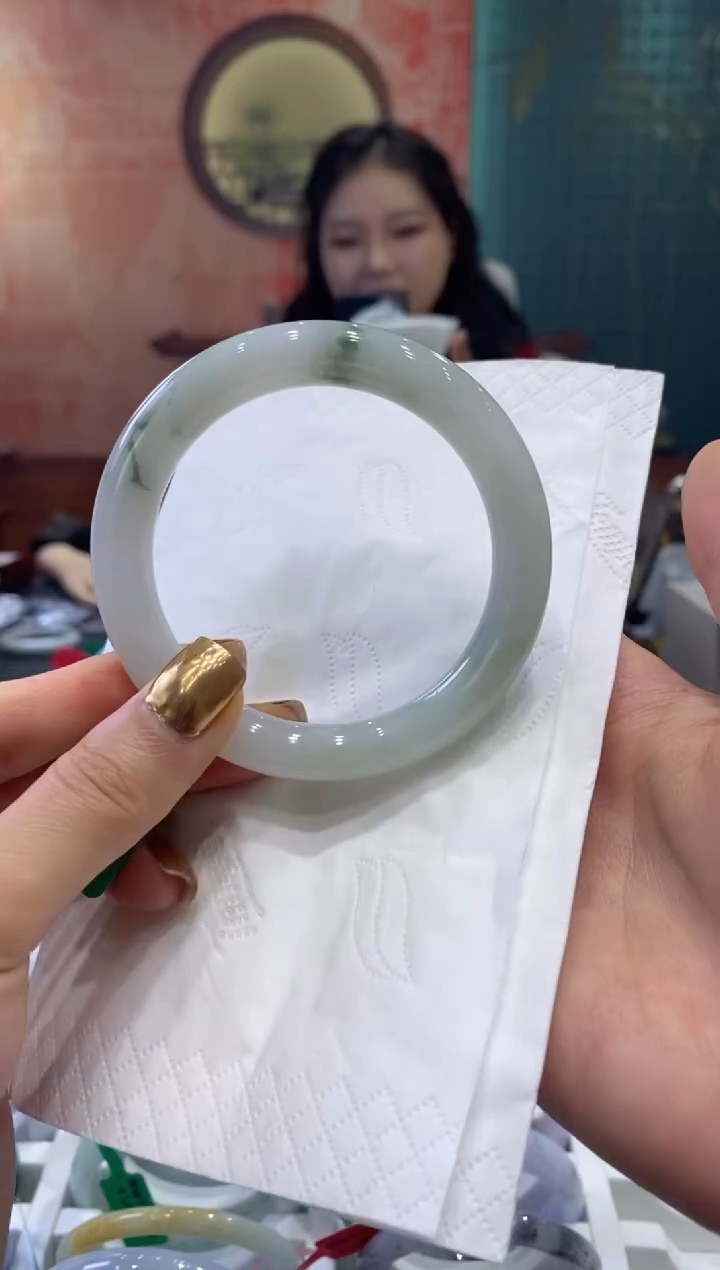 【闪购商品】翡翠手镯未镶嵌多人00019