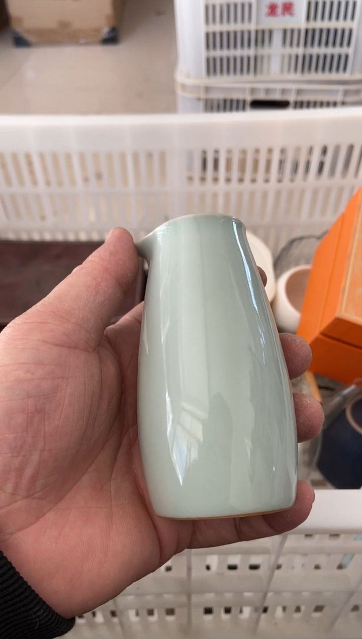无运费险有瑕疵的摄影的产品有使用过的痕迹有点脏介意勿拍