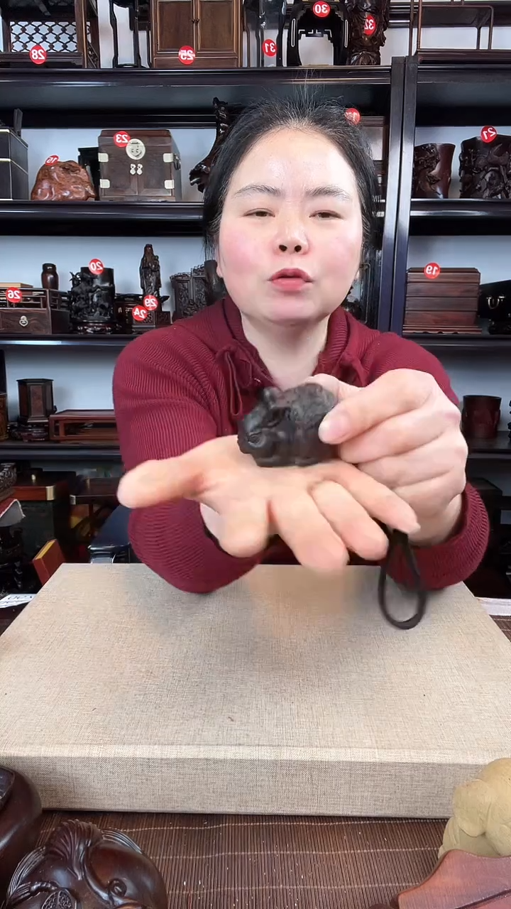 【闪购商品】木2900老李红木工艺品