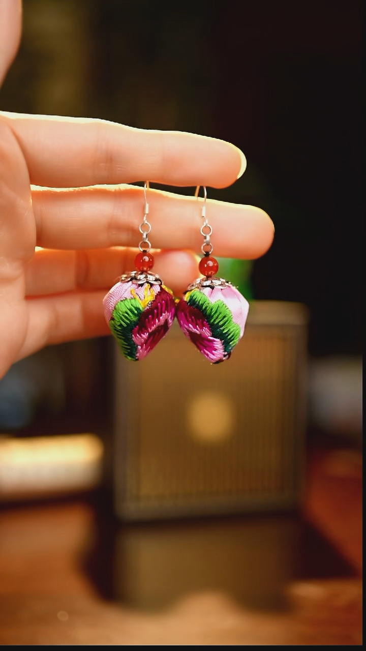 织绣?*?私人定制苗族手工Q244