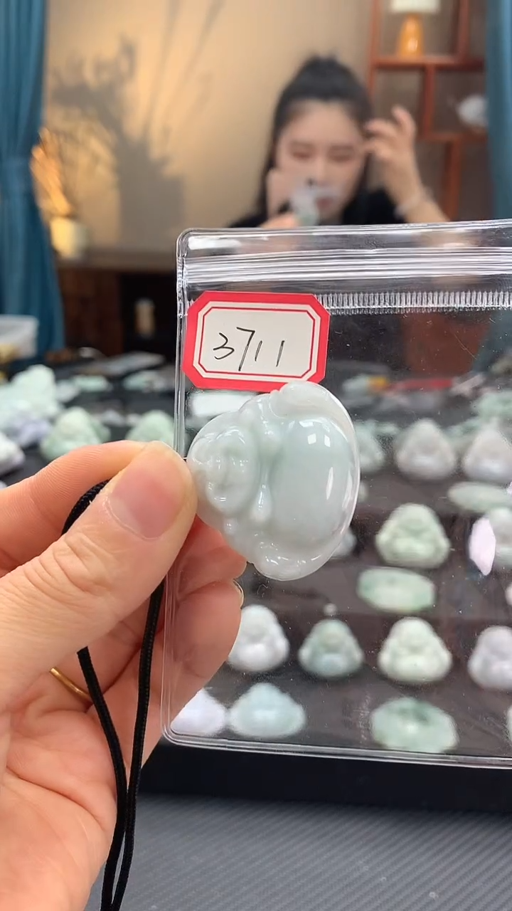 颈饰未镶嵌翡翠佛公3711