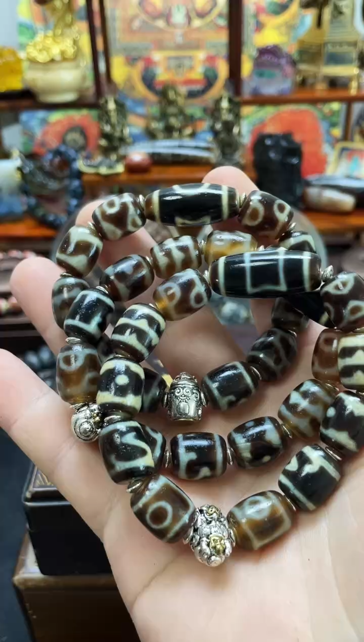 未镶嵌天地多宝手串玛瑙/玉髓颜色图案多样性随机发一条