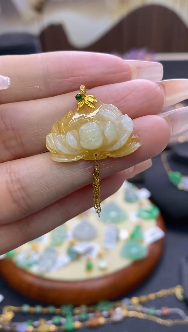 【闪购商品】翡翠颈饰18K金镶嵌净货15885