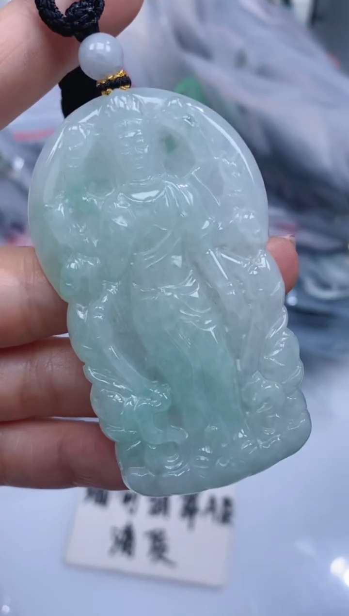 颈饰未镶嵌翡翠吊坠