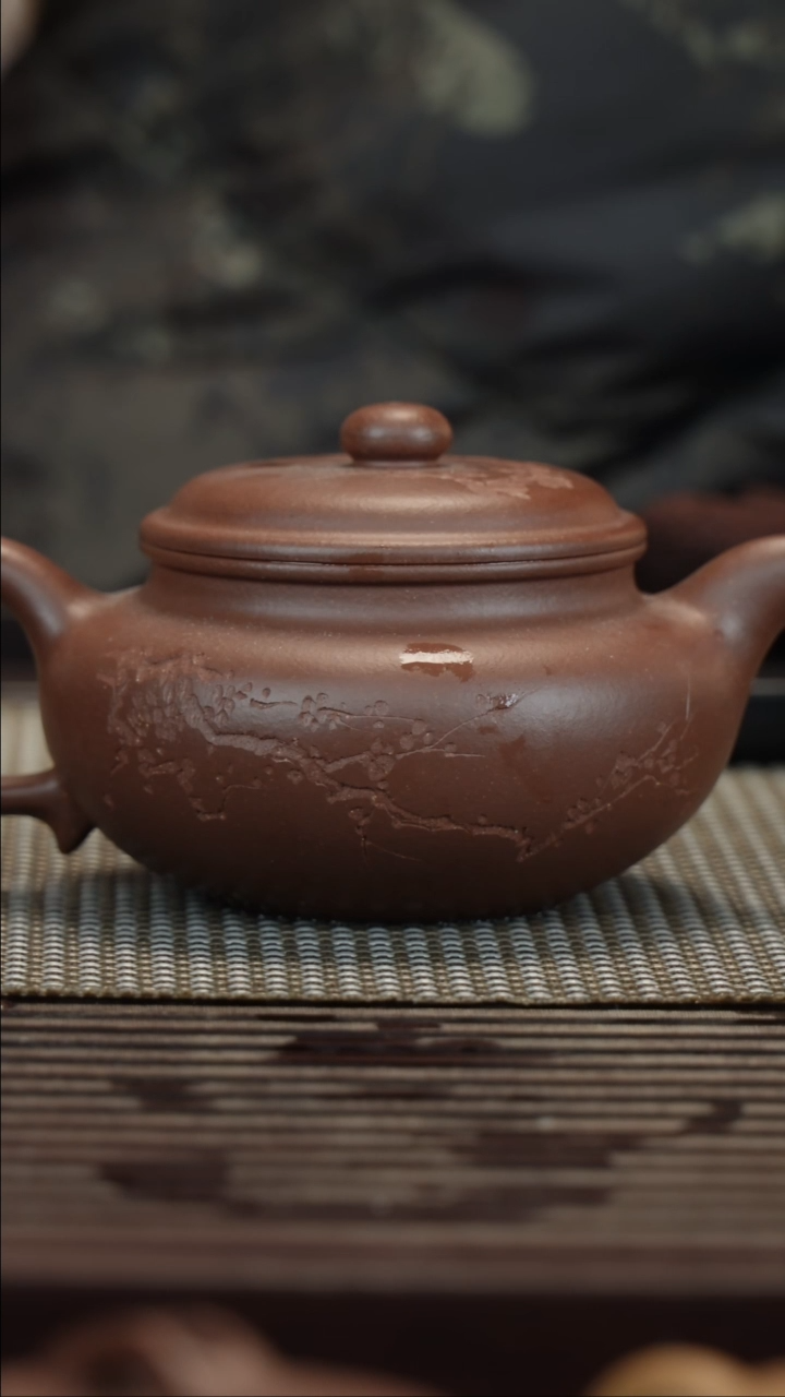 【闪购商品】紫砂茶壶底槽清仿古刻绘200CC半手工