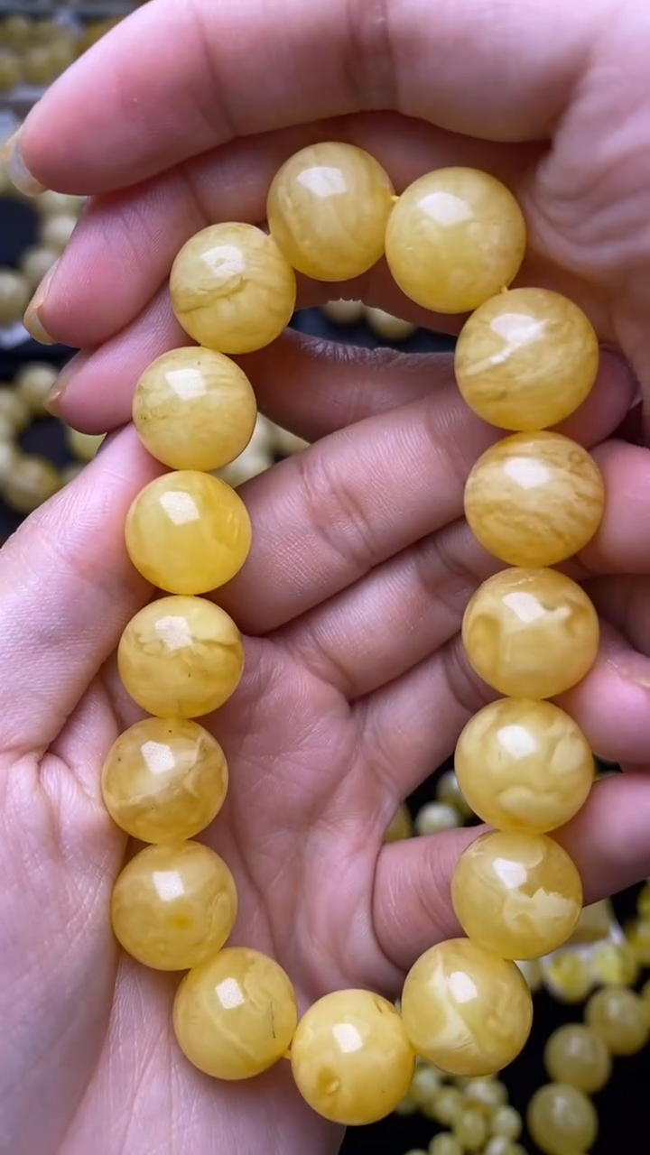 裸石蜜蜡未镶嵌瑕疵.47 尺寸13mm