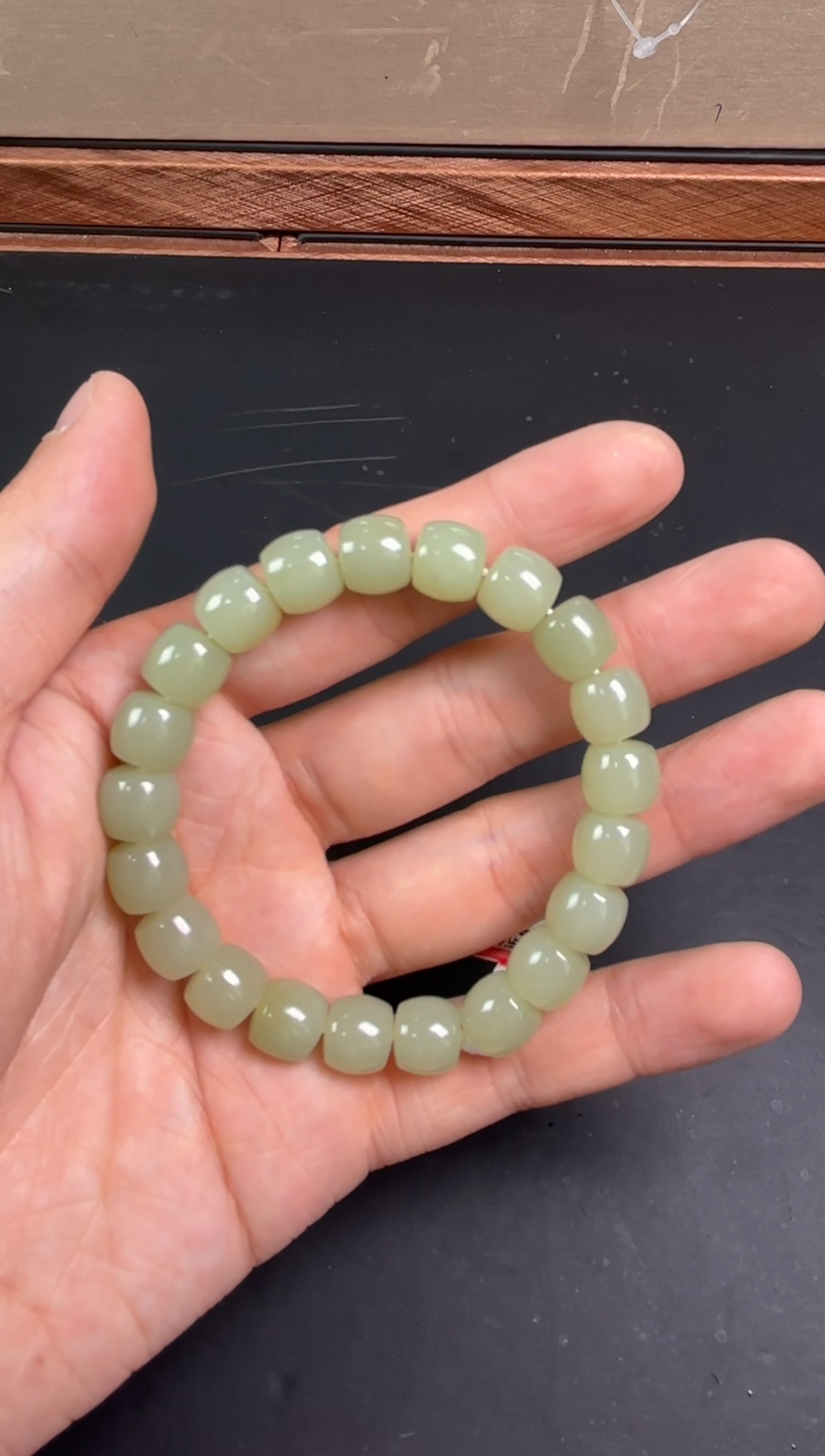 【闪购商品】和田玉手串未镶嵌且末微色差近矿卡10直切