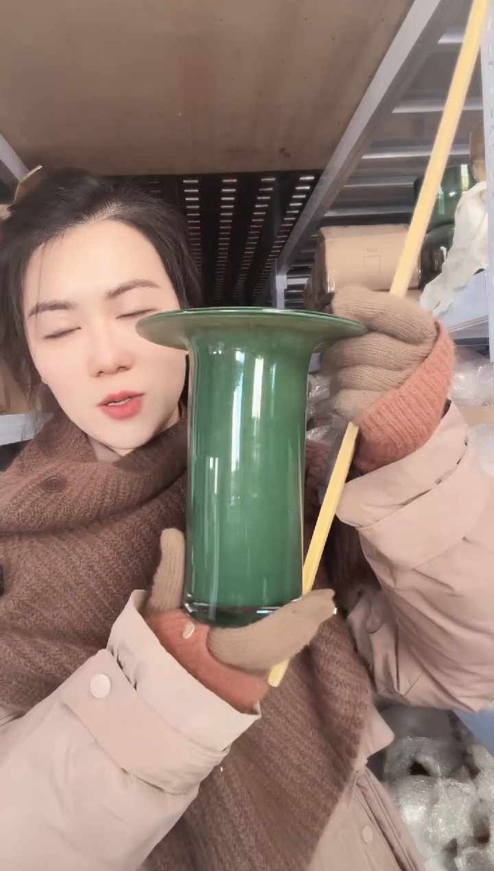 117直播玻璃花瓶