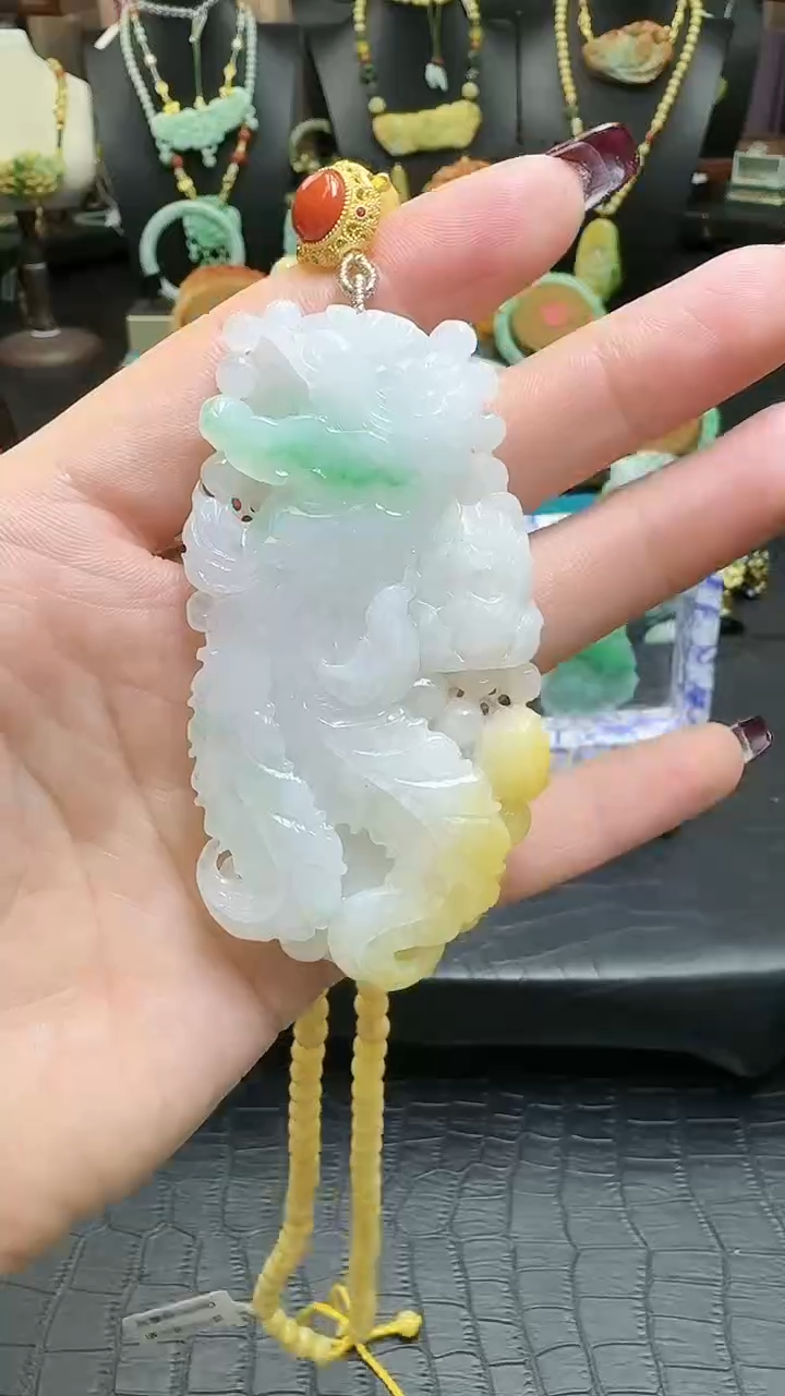 【闪购商品】翡翠颈饰未镶嵌春带彩凤穿牡丹