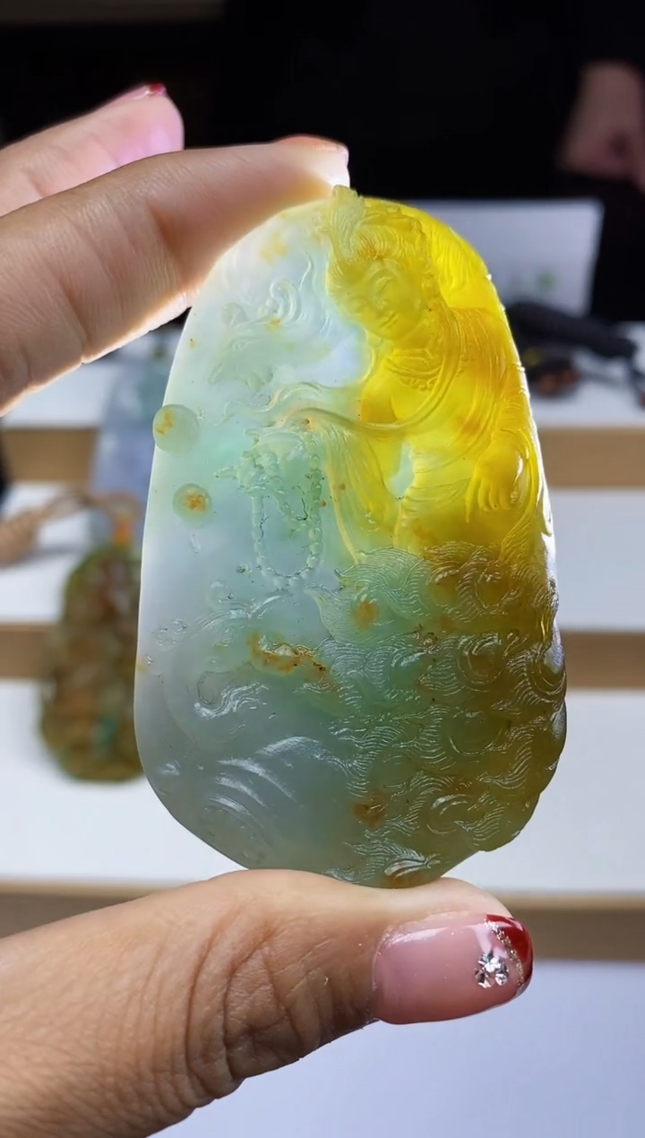 【闪购商品】翡翠颈饰未镶嵌翡翠A货