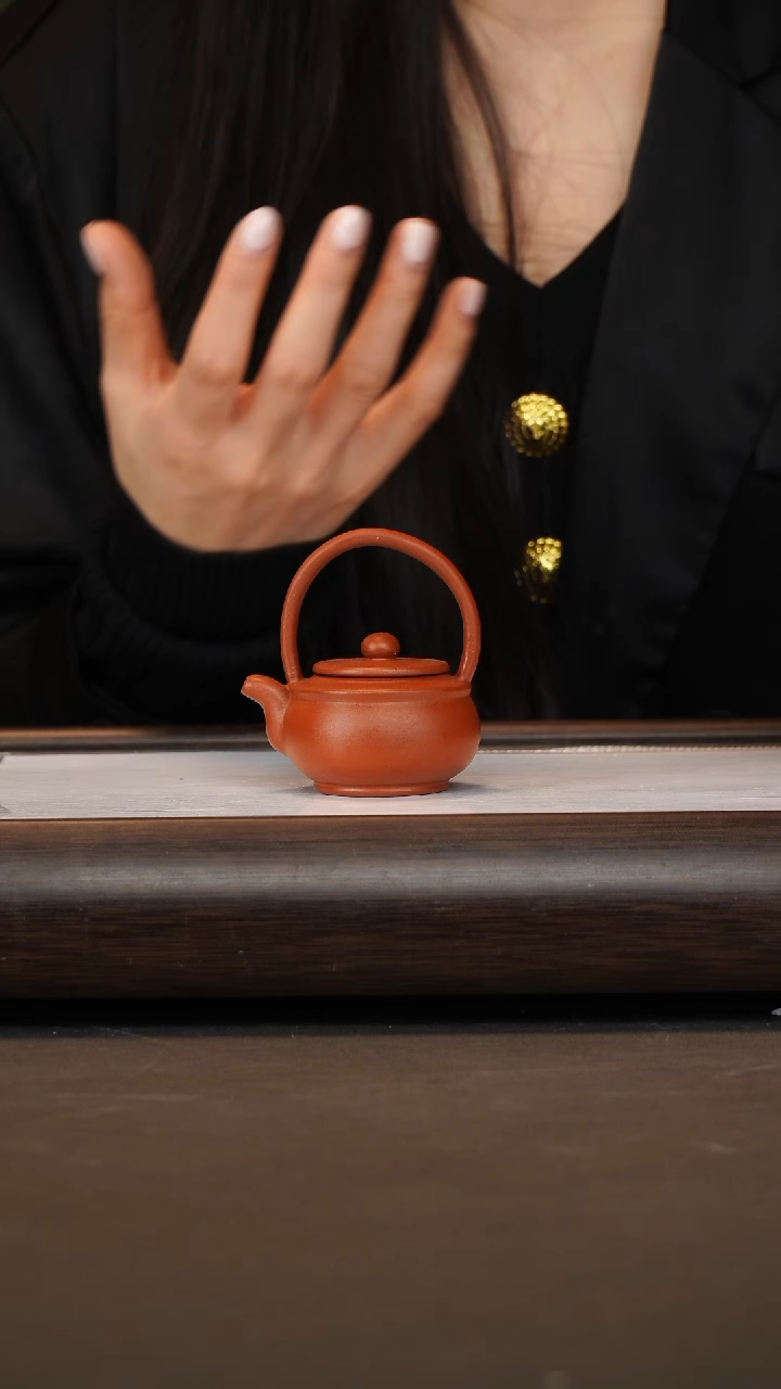 茶壶紫砂朱泥道洪提梁手把件