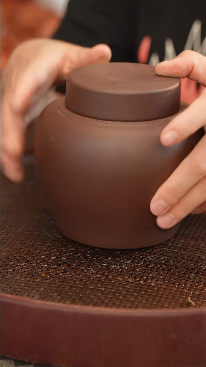 茶壶紫砂紫泥 茶叶罐 （四两到半斤