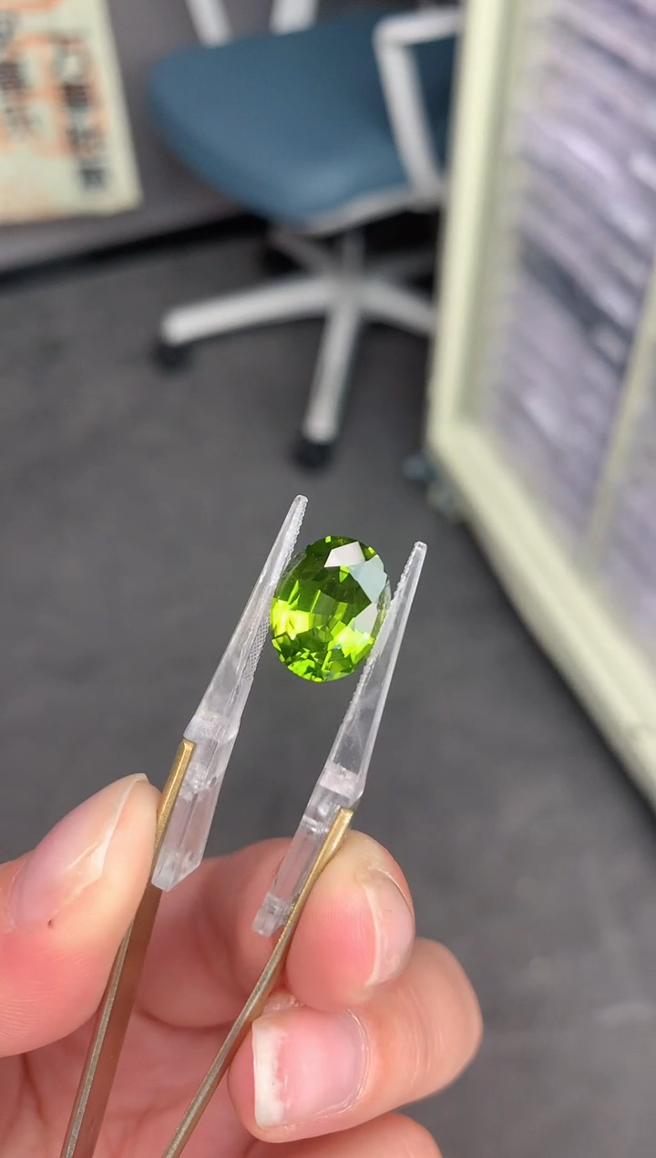 【闪购商品】橄榄石裸石未镶嵌7.2ct橄榄石