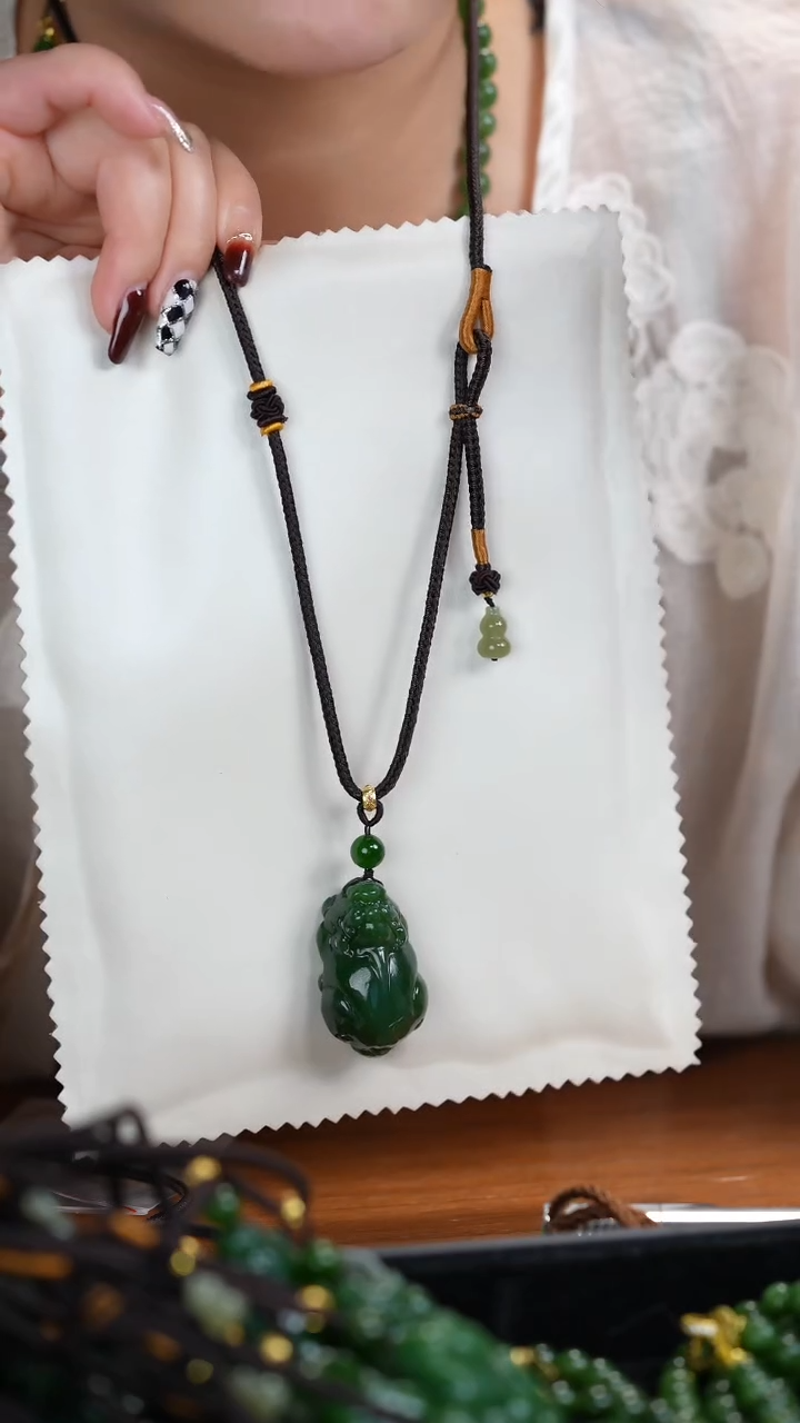 【闪购商品】和田玉（碧玉）吊坠(赠链)未镶嵌碧玉貔貅吊坠