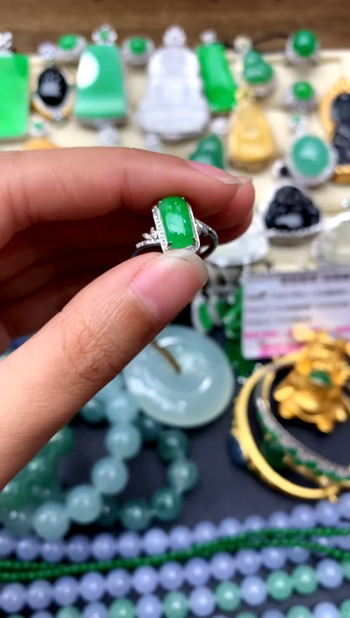 【闪购商品】翡翠戒指18K金镶嵌181-中国好珍宝