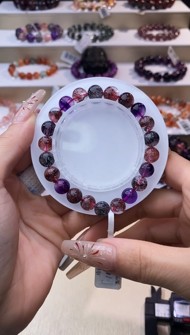 【闪购商品】水晶手链未镶嵌黑加仑超七8m+