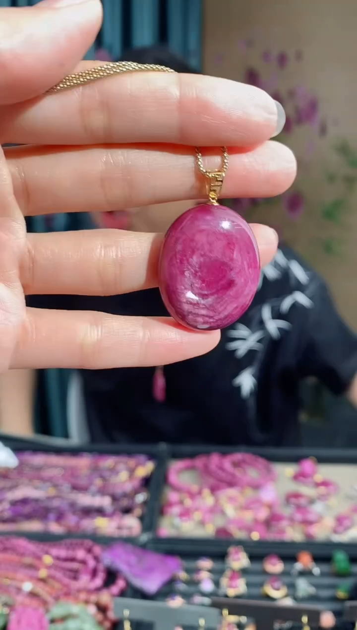 18K金镶嵌吊坠(不含链)红宝石229