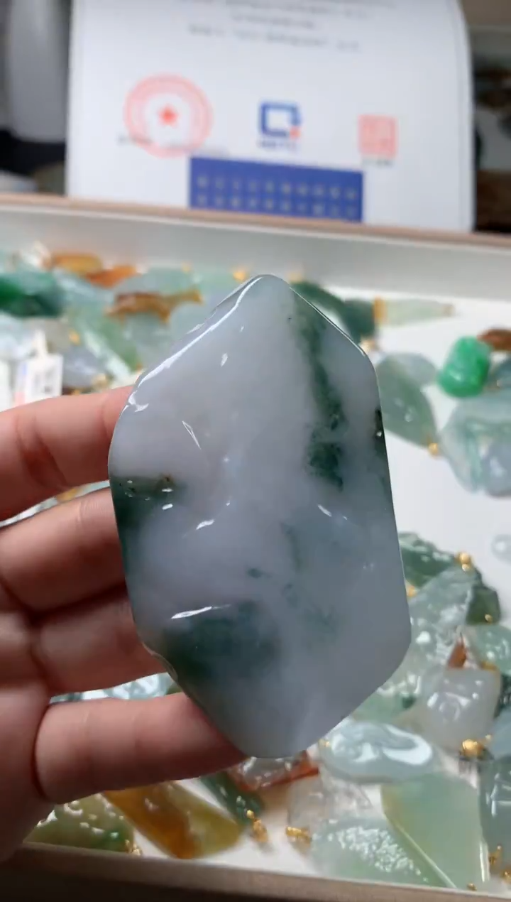 【闪购商品】翡翠颈饰未镶嵌吊坠